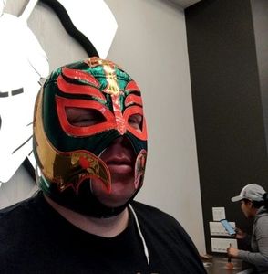 Meet your Posher, Wade